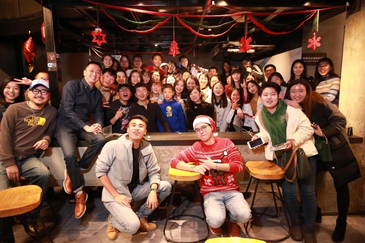 Chengdu Desti Youth Park Hostel Chunxi Road Exteriör bild